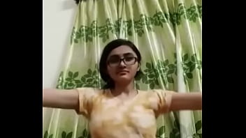 Desi bos seksi yang bikin panas