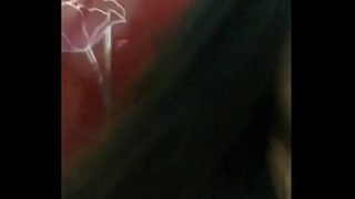 Gadis Asia Berpayudara Besar Menggoda Saat Live