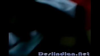 Desi Telugu Bibi yang Menggoda dan Menggiurkan