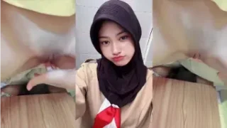 Dina Bocil Pramuka yang Heboh dengan Aksi Mesumnya Sendiri