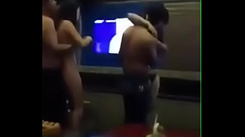 掃不掉的淫靡！中國再爆情色KTV 男女激戰「三人行」露骨照外流