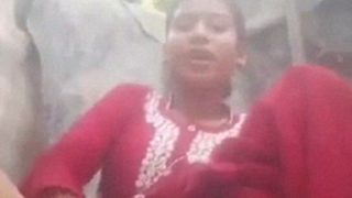 Gadis Bengali Desa Bercinta dengan Wortel dalam Video Mesum yang Menggairahkan