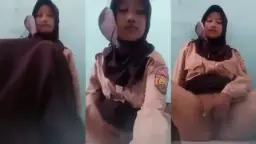 Gadis SMA Montok dengan Payudara dan Vagina yang Menggoda
