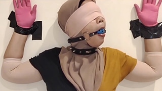 Hijabers Diborgol dan Diikat