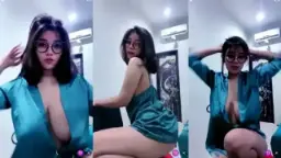 ICA Kane, Gadis Berpayudara Montok yang Menggoda