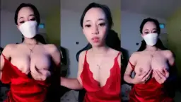 RAE Meyy, Host Cantik yang Menggoda dengan Remasan Sensual di MangoLive