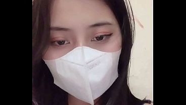 Si Manis Asia Menggoda di Live Streaming Pertama