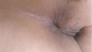 Istri Cantik Temanku Terobsesi dengan Seks Anal, Video-videonya Memamerkan Pantatnya yang Menggoda