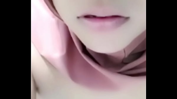 Masturbasi memekku yang gatal, pengen ditusuk dan digoyang sampai puas.