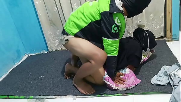 Pesan Gojek buat ajakan mesum di kamar