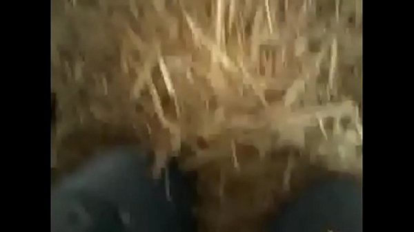 Sandra Zemanova Berdandan dengan Gaun Arab yang Menggoda