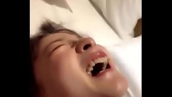 Pasangan muda Tiongkok bercinta hingga basah kuyup
