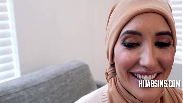 Mengoyak tabu budaya dengan setiap gerakan sensual