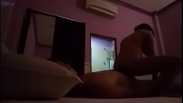 Cô nàng 19 tuổi mê đắm nhục dục ở Kynu Bình Thạnh