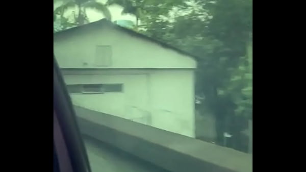 Misi panas di pusat kota: berburu gelandangan mabuk saat liburan. Kalau gagal, aku buka wajah asliku. Hehe