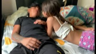 Hermanastra Ganas Bersetubuh dengan Kakak Tirinya Saat Orang Tua Pergi – Kisah Lengkapnya