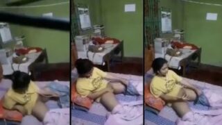 Gadis hostel seksi masturbasi di video call dengan pacar Bangladesh