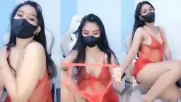 Goyang Hot dan Menggoda dengan Baju Transparan ala BabyAoraa di Mango Live