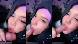Hijab Sepong Kontol Dildo Arrazyny