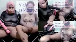 Laela dan Sari Menggoyang Memek Bersama – Maesarilaela24
