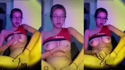 Mahasiswi Seksi Masturbasi Live di Telegram