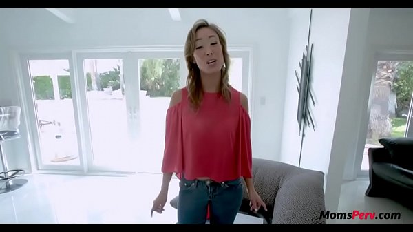 IBU TIRI TIONGHOA DIPUASIN DENGAN KONTAK PANAS PUTIH DARI ANAK TIRI!