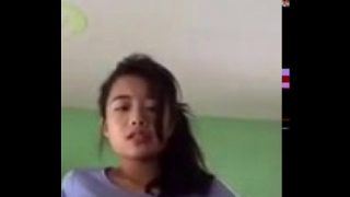 Gadis India panas digilir di ranjang rumahnya