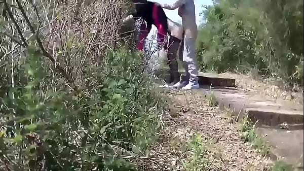 Ibu Tiri dan Putra Tercinta Menikmati Momen Mesra yang Tak Terlupakan