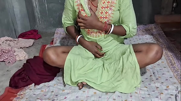 Desi Sali Menggoda dengan Gaun Salwar Ketat, Video Anal Seks India Terpanas