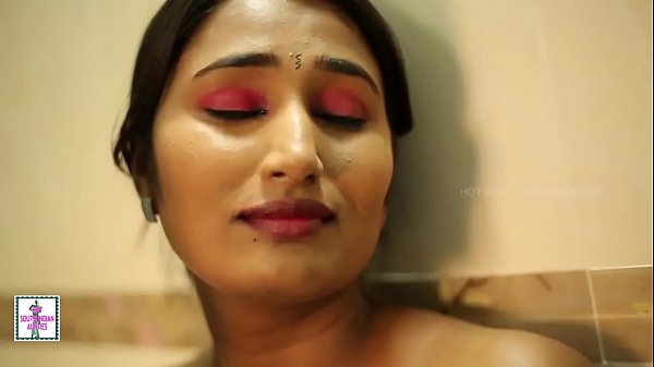 Gadis India Terseksi Bercinta di Kamar Mandi – Video MMS Bocor