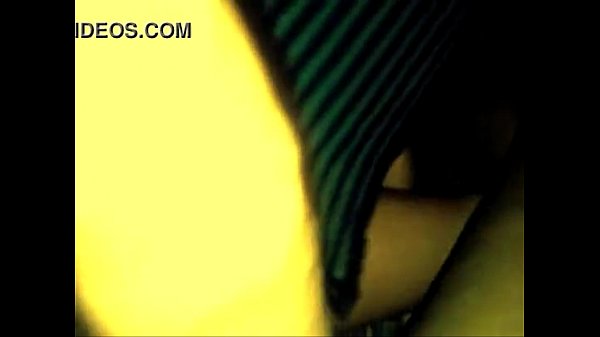 Gadis Indonesia panas digoyang teman suamiku dari belakang