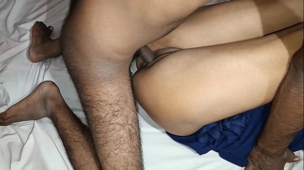 Kakak Ipar Tiriku dan Adik Tiriku Berbagi Kenikmatan