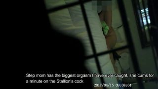 Waktu Sendiri Ibu Tiri Saat Tak Ada yang Mengganggu