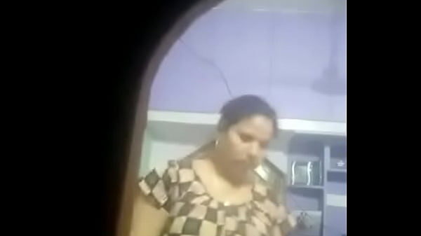 Bibiku yang matang dan menggoda