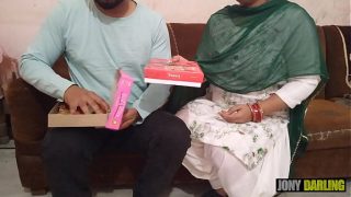 Diwali ke mauke par maami ki rasili choot ke patakhe jalakar manaayi yeh mazedar Diwali