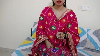 Sangeet ke beech, Saarabhabhi ke bade mamme aur garam chudai ki pukar, poori safed video Hindi mein