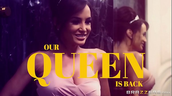 Ratu Kami Kembali – Lisa Ann Menyerahkan Pantatnya untuk Pertama Kalinya dalam 3 Tahun di Brazzers