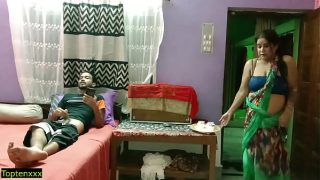Gadis India panas bercinta dengan bibi seksi, suara desahan seru dalam bahasa Hindi!