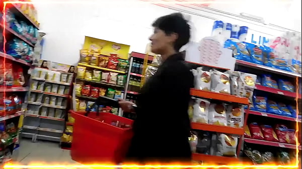 FUI AL MERCADO Y ME TRAJE DOS PORONGAS QUE ME FOLLAN DELICIOSO
