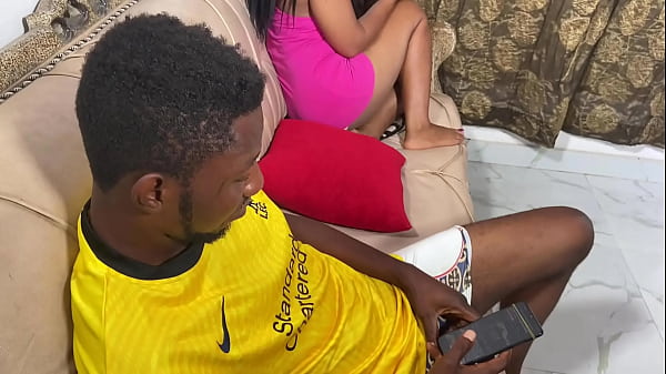 Kakak Tiriku Menyebutku Ahli Bor Vagina Usai Pengalaman Seks yang Luar Biasa