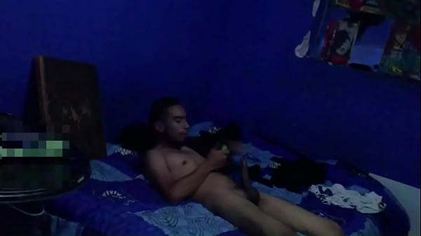 Malam Pertama Aku Dihardcore Teman Ayahku yang Ganas