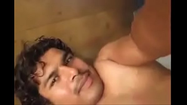 Gadis India Desi Mesra dengan Kekasihnya