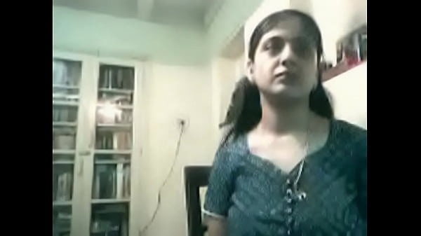 Wanita hamil Desi menggoda di kamera web