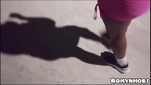 MELANGGAR JALAN-JALAN DI RIO, PELURU PANJANGKU AKHIRNYA MENEMBUS RUMAH WANITA ASING DAN MENUMPAHKAN SPERMA TANPA KONDOM HINGGA DALAM RAHIMNYA