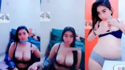 Dhea Natasya dengan Payudara Besar yang Menggoda
