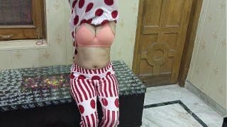 Malkin Nokar yang Terseksi Bercinta Liar dengan Telur dan Kentut, Suara Hindi Menggairahkan