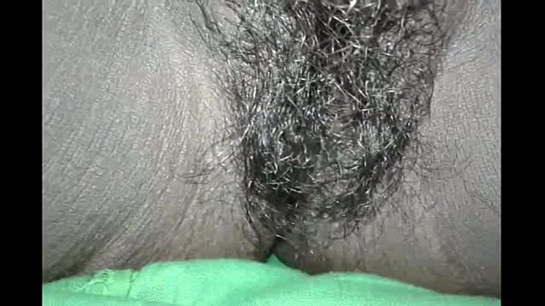 Empat gadis desa pamer bulu lebat di celah basah mereka