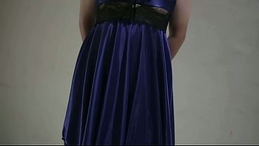 NGENTOT CEWEK INDO GAUN SATIN BIRU SAMPAI KELUAR DI DALAM – CREAMPIE TANPA KONDOM