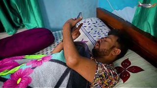 ADIK TIRI DESI GENJOT KERAS KAKAK TIRI SAAT HANYA BERDUA DI RUMAH FILM LENGKAP (SUARA HINDI)