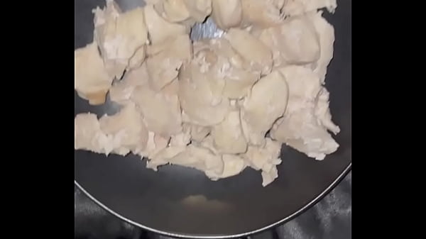 AYAM DAN SAYURAN DI DALAM MEMEK BASAH SEKSI GADIS 18 TAHUN PERAWAN CANTIK – MASTURBASI AMATIR SAUDI TERBAIK – FETISH MAKANAN MESUM – PUTRI ARAB SALJU – LOS ANGELES-USA-2025